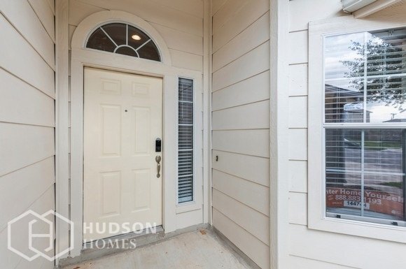 Building Photo - NOW AVAILABLE! 9523 Autumn Run Ln, Convers...