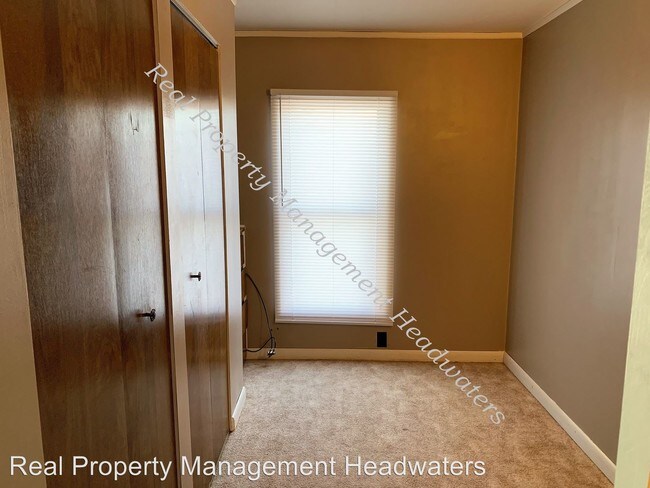 Building Photo - 3 br, 1 bath House - 1105 Rinay Road