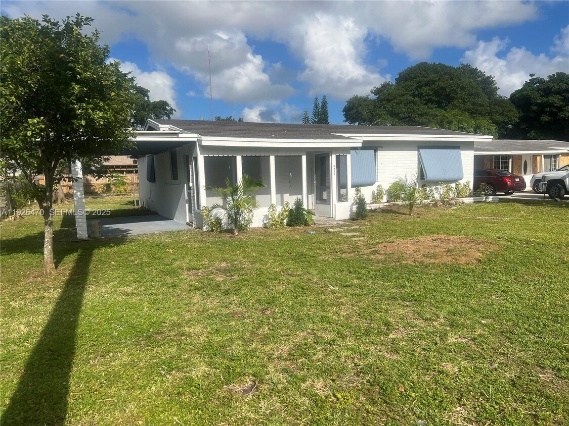 Foto principal - 3921 SW 59th Ave