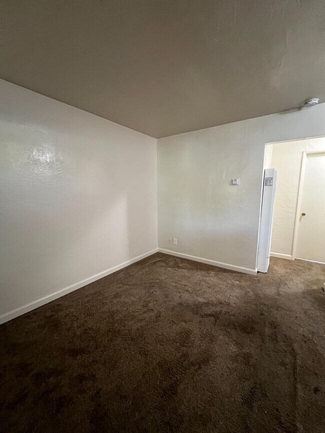 Foto del edificio - 2410 N Angus St
