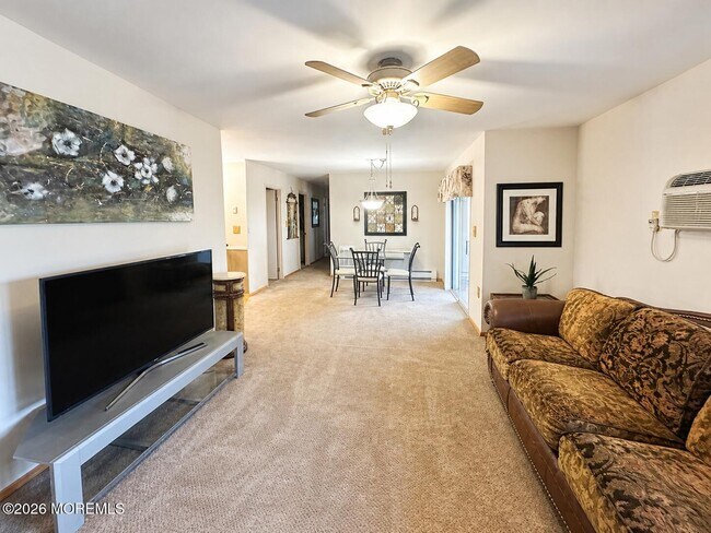 Building Photo - 12 Pine Cluster Cir