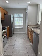 Building Photo - 9470 Ivy Brook Run