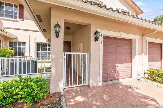 Foto del edificio - 3505 Lakeside Dr