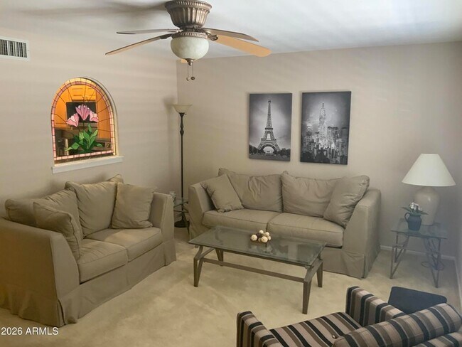 Foto del edificio - 2311 S Farnsworth Dr