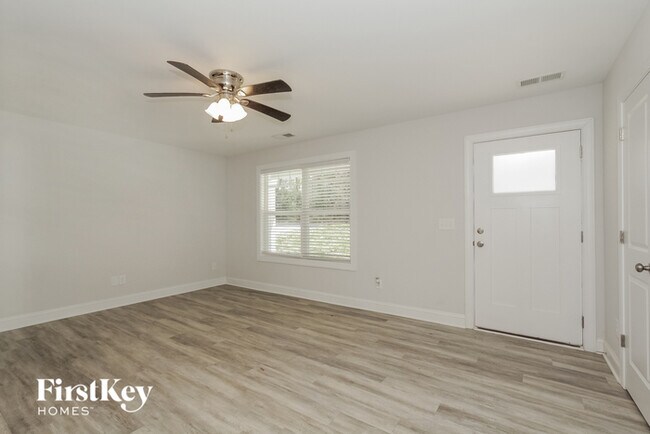 Building Photo - 6623 Rockwell Blvd