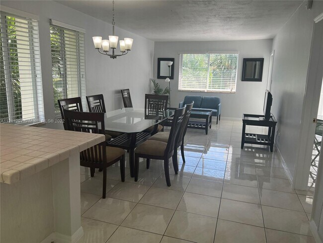 Building Photo - 240 Galen Dr