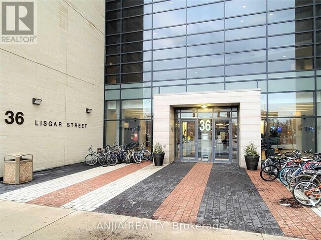 Photo du bâtiment - 36 Lisgar St