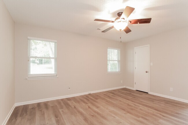 Foto del edificio - Charming 3 Bedroom in Park Ridge