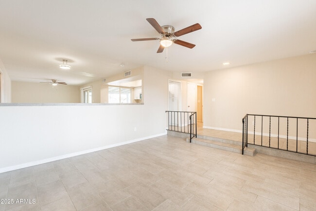 Foto del edificio - 3422 E Altadena Ave
