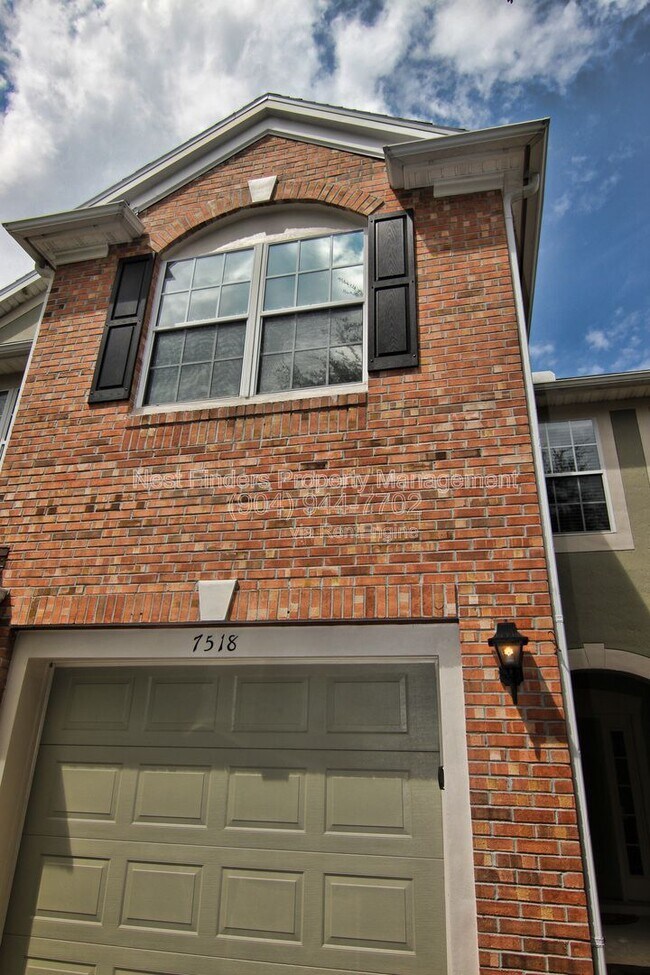 Foto del edificio - 7518 Scarlet Ibis Ln