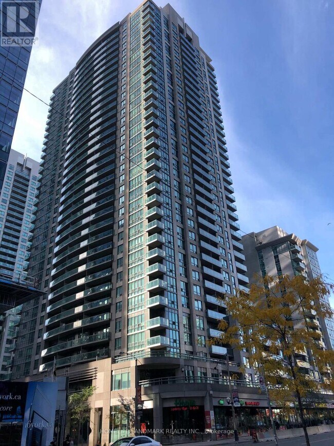 Photo du bâtiment - 30 Grand Trunk Crescent