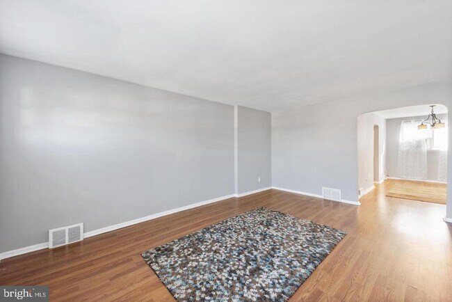 Foto del edificio - 3006 Heather Rd