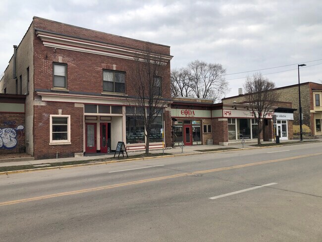 Building Photo - 1215 E Wilson St