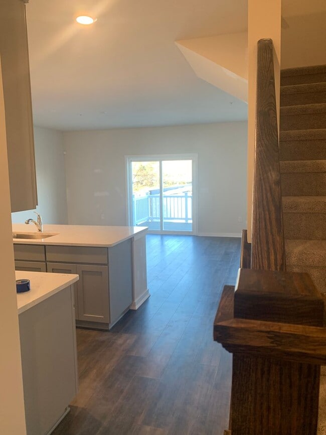 Building Photo - THREE BEDROOM/2.5 BATH TOWNHOME in Southern Lehigh School District