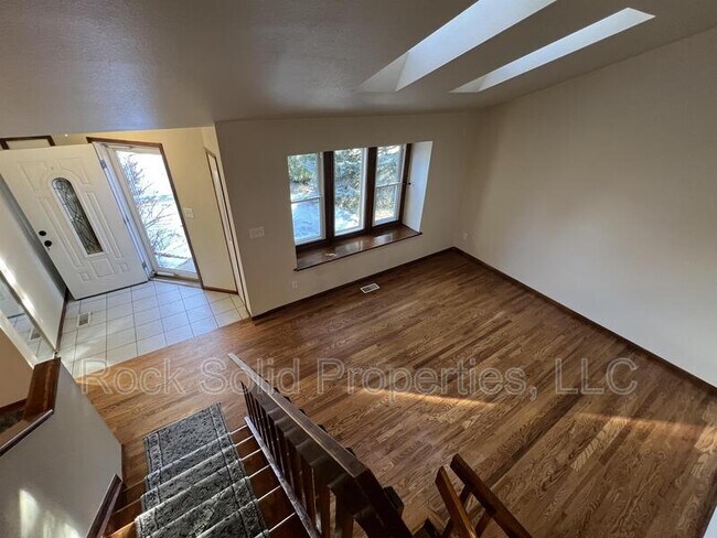 Foto del edificio - 4520 Carmel Dr