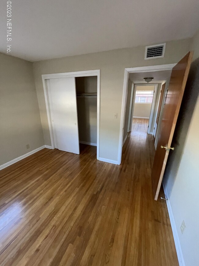 Building Photo - 5452 Santa Rosa Way
