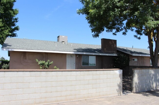 Building Photo - 11250 E American Ave