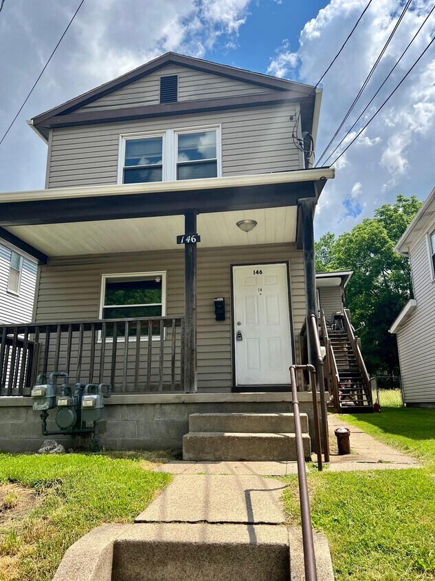 146 Maplewood Ave Unit 1F, Ambridge, PA 15003 Room for Rent in
