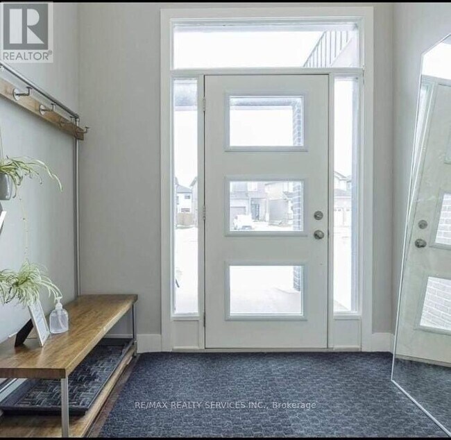 Photo du bâtiment - 1368 Lawson Rd