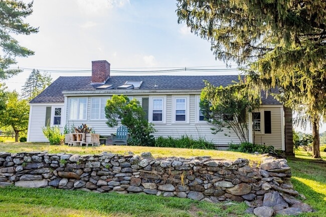 Building Photo - 191 Chace Hill Rd