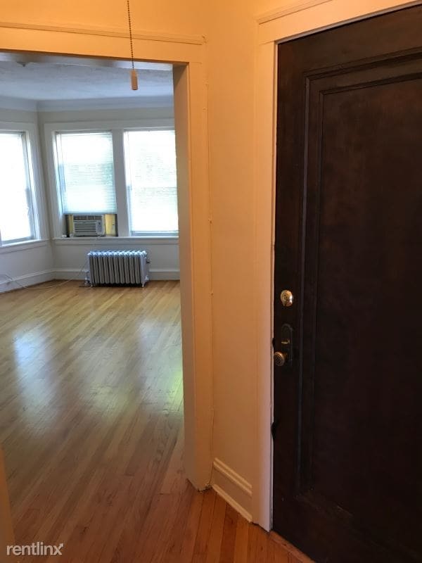 Building Photo - 3357 N Monticello Ave