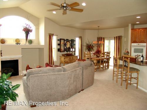 Foto del edificio - 3 br, 3 bath House - 8270 Regiment Court