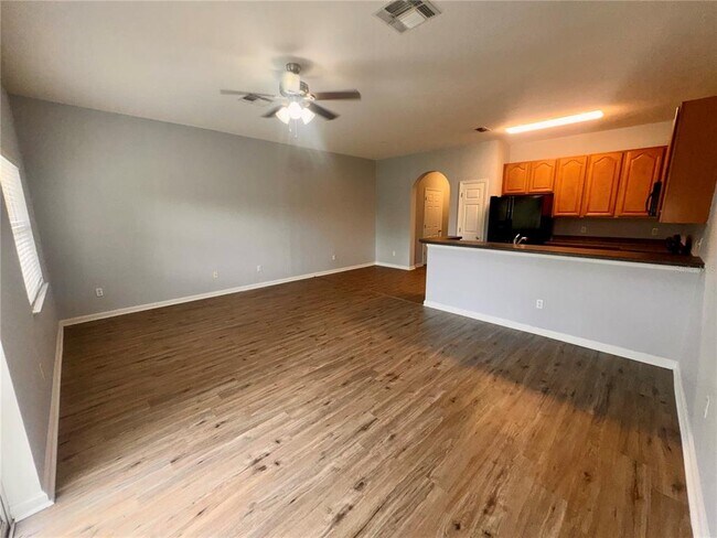 Foto del edificio - 16416 Cedar Crest Dr