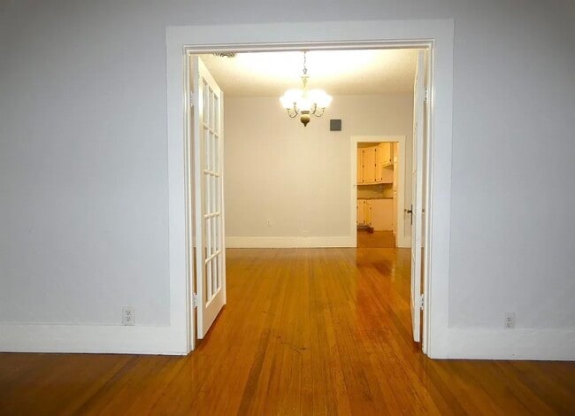 Foto del edificio - 301 E Sandstone St