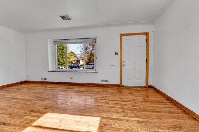 Building Photo - 4 bedroom, 2 bath home in Park Hill