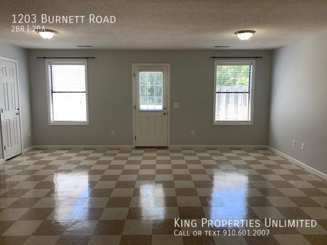 Foto del edificio - 1203 Burnett Rd
