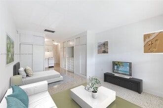 Building Photo - 33 Salamanca Ave