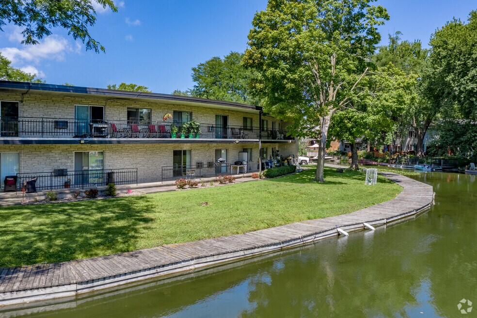 Pirate Island Apartments