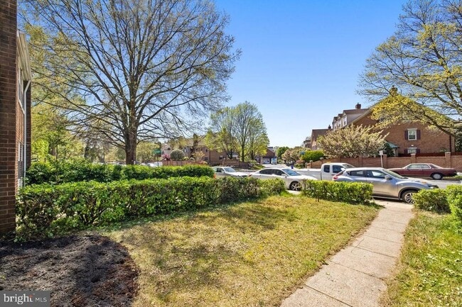 Foto del edificio - 218 Stevenson Sq S