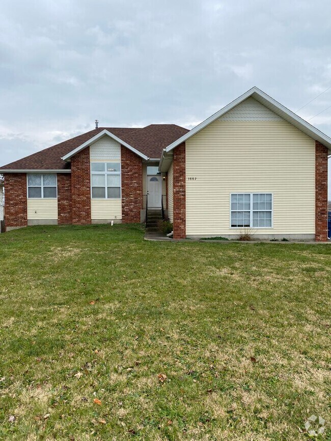 Scenic Towers Apartments for Rent Springfield, MO 2 Rentals