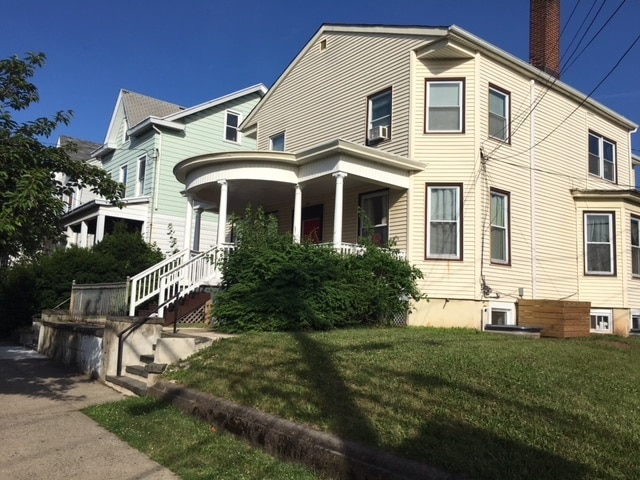 Primary Photo - 146 Hamilton St