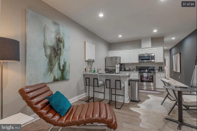 Photo - 3221 Noble St Apartment