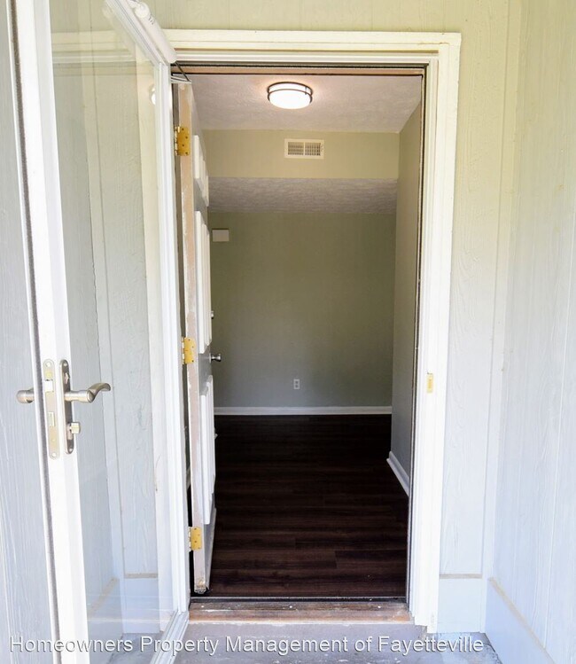 Foto del edificio - 3 br, 2 bath House - 6804 Brush Creek Rd