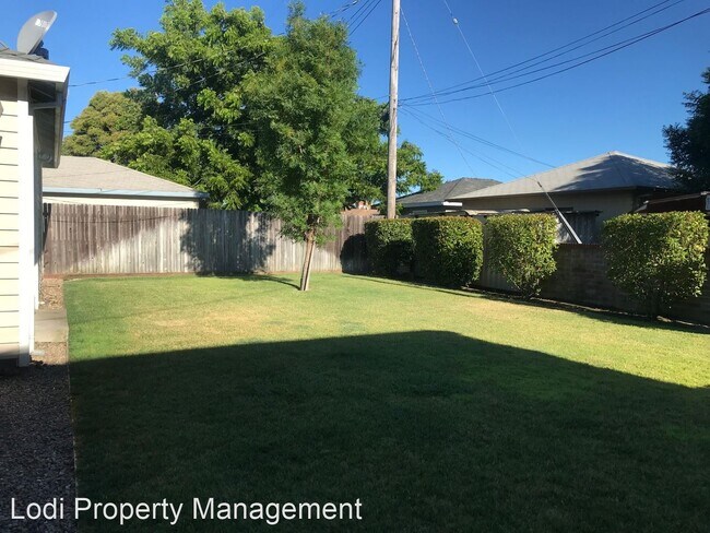 Building Photo - 3 br, 2 bath House - 1409 W LOCKEFORD ST