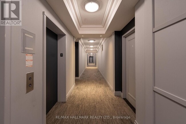 Building Photo - 11121 Yonge St