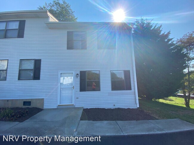 Foto del edificio - 2 br, 1.5 bath House - 685 H High Street