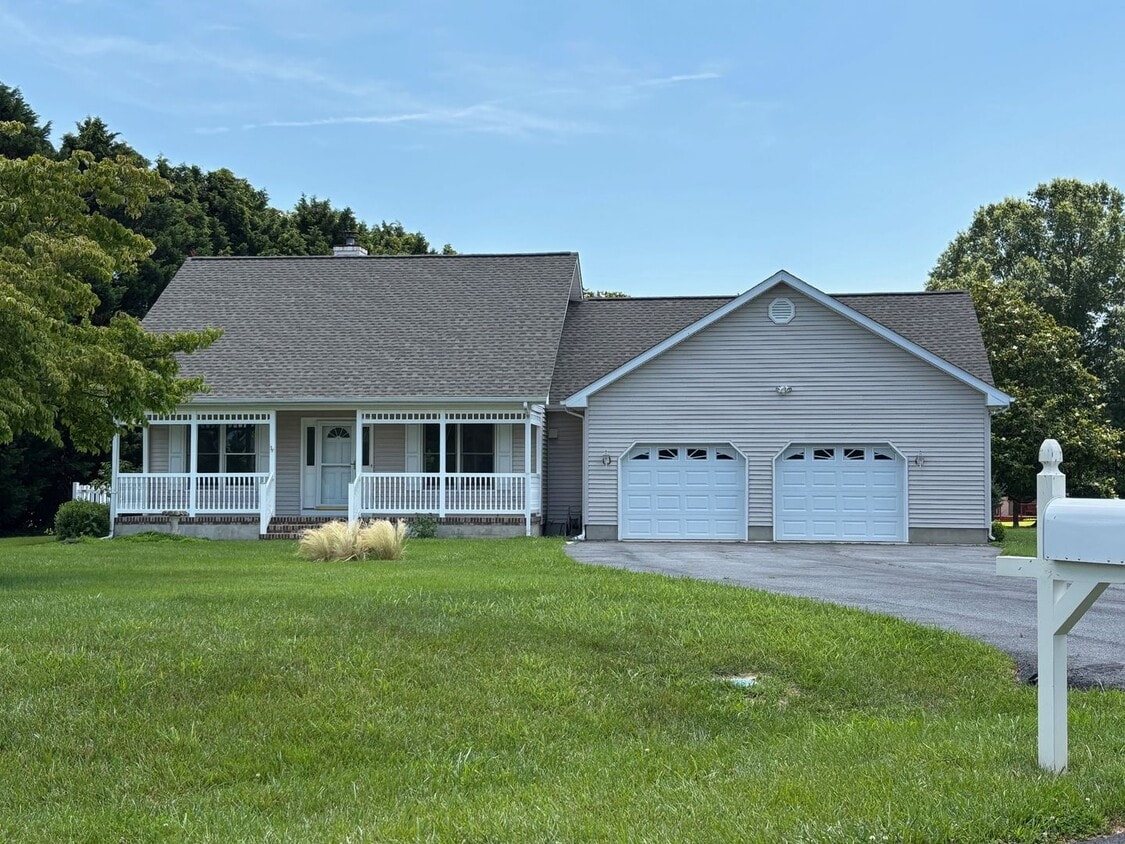 Primary Photo - Single Family home in Winding Creek Village