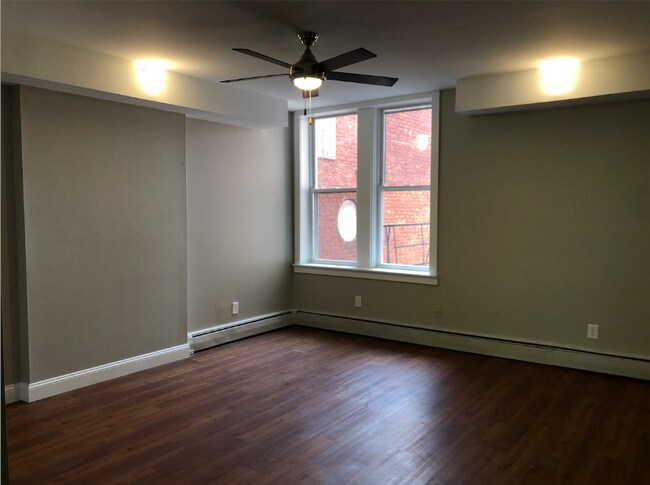 Foto del edificio - 1323 Pendleton St