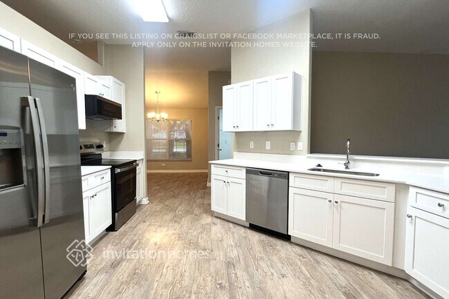 Building Photo - 218 Compass Rose Dr