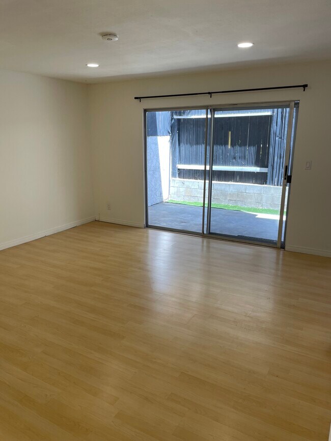 Foto del edificio - 519 N Francisca Ave
