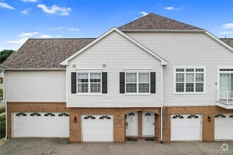 Building Photo - 606 Olde English Cir