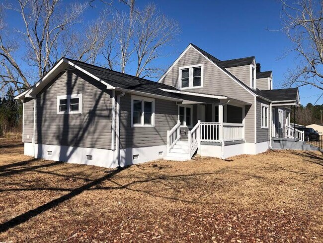 Lado de la casa - 5883 Core Point Rd