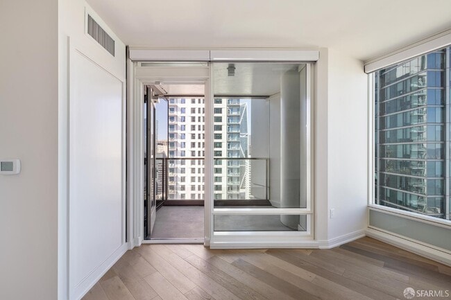 Building Photo - 401 Harrison St
