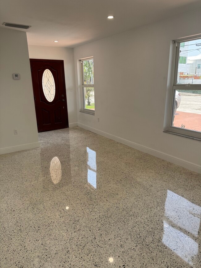 Entrance - 2620 SW 17th St