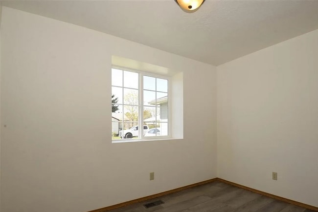 Building Photo - Beautifully Updated Single-Level Townhome in Boise’s Central Bench