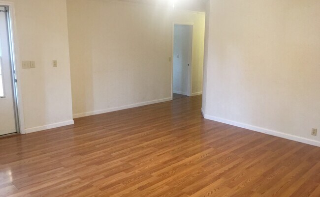 Building Photo - 21524 Hasty Dr